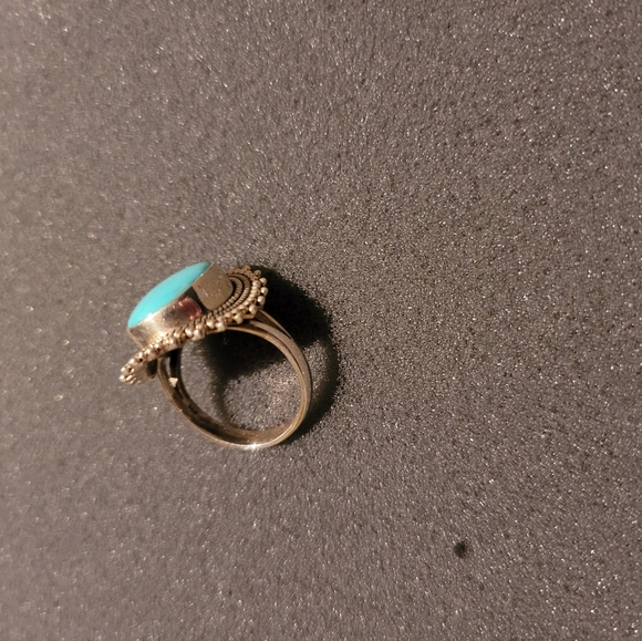 Sterling Silver and Turquoise ring, size 8 - Picture 3 of 3